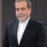 Khamenei.ir Détails des droits This is a file from the Ali Khamenei website, which states in its footer, "All Content by Khamenei.ir is licensed under a Creative Commons Attribution 4.0 International License." Ce fichier est disponible selon les termes de la licence Creative Commons Attribution 4.0 International.Attribution: Khamenei.ir Vous êtes libre : de partager – de copier, distribuer et transmettre cette œuvre d’adapter – de modifier cette œuvre Sous les conditions suivantes : paternité – Vous devez donner les informations appropriées concernant l'auteur, fournir un lien vers la licence et indiquer si des modifications ont été faites. Vous pouvez faire cela par tout moyen raisonnable, mais en aucune façon suggérant que l’auteur vous soutient ou approuve l’utilisation que vous en faites.Voir plus CC BY 4.0